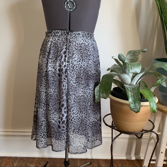Unbranded grey animal print flown midi skirt - Picture 3 of 7